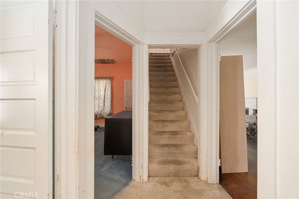 4458 Maplewood Avenue Property Photo 21
