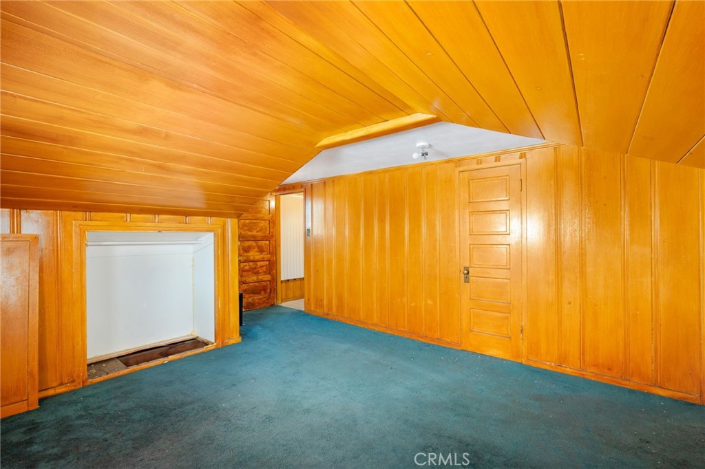 4458 Maplewood Avenue Property Photo 23