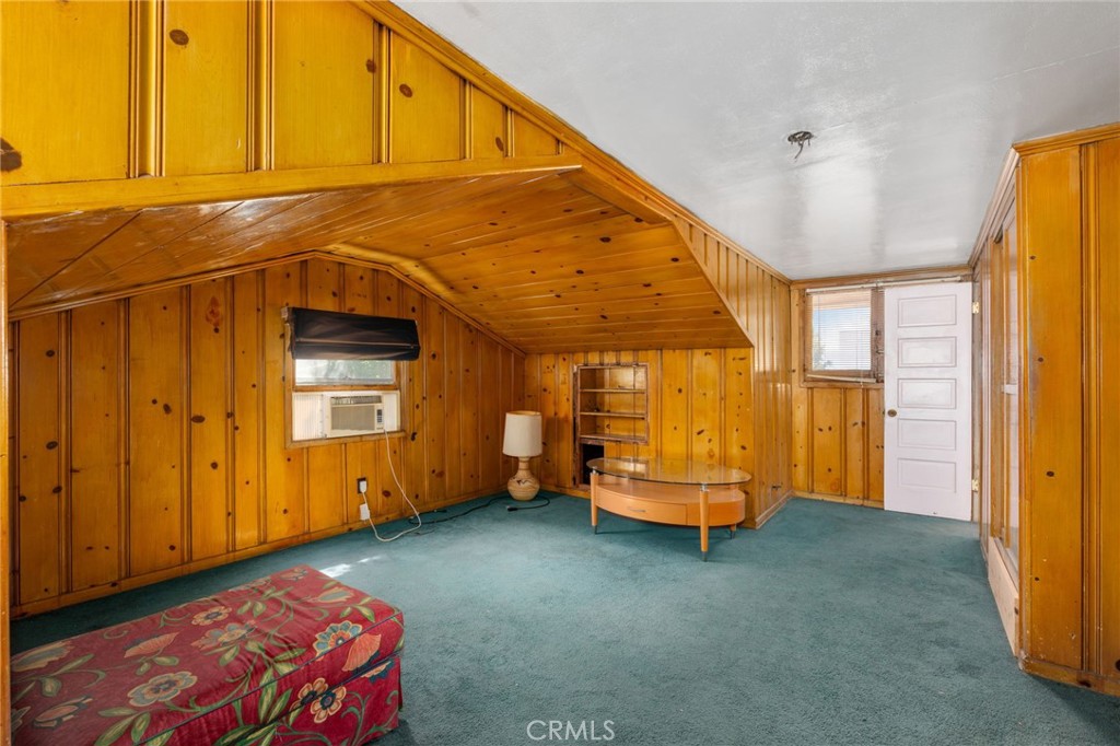 4458 Maplewood Avenue Property Photo 27