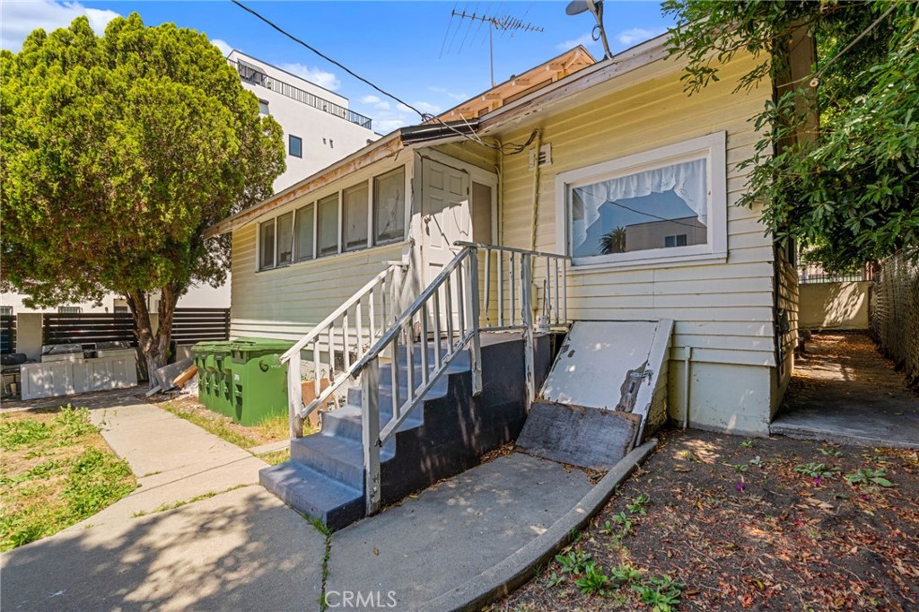 4458 Maplewood Avenue Property Photo 28