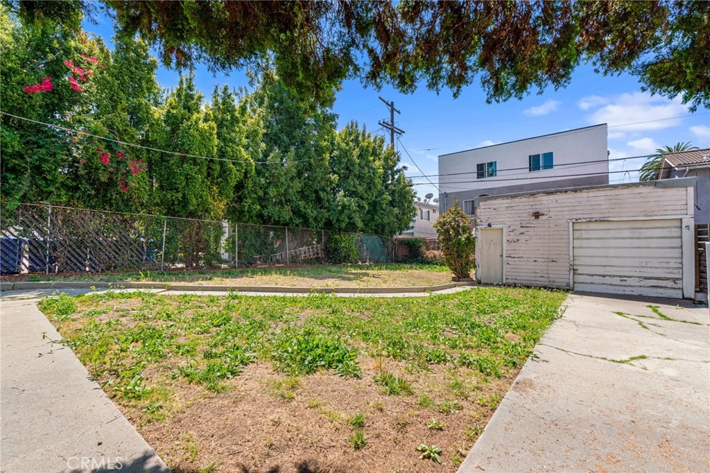 4458 Maplewood Avenue Property Photo 31