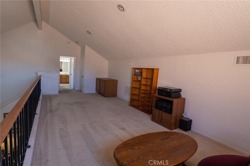 19258 Pine Property Photo 26