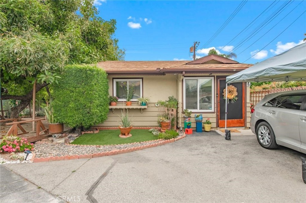 815 S Lark Ellen Avenue Property Photo
