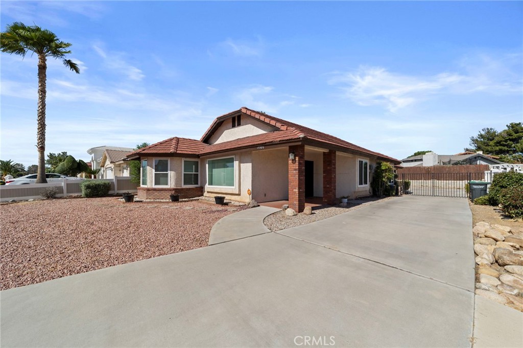 13300 Tamarisk Property Photo 2