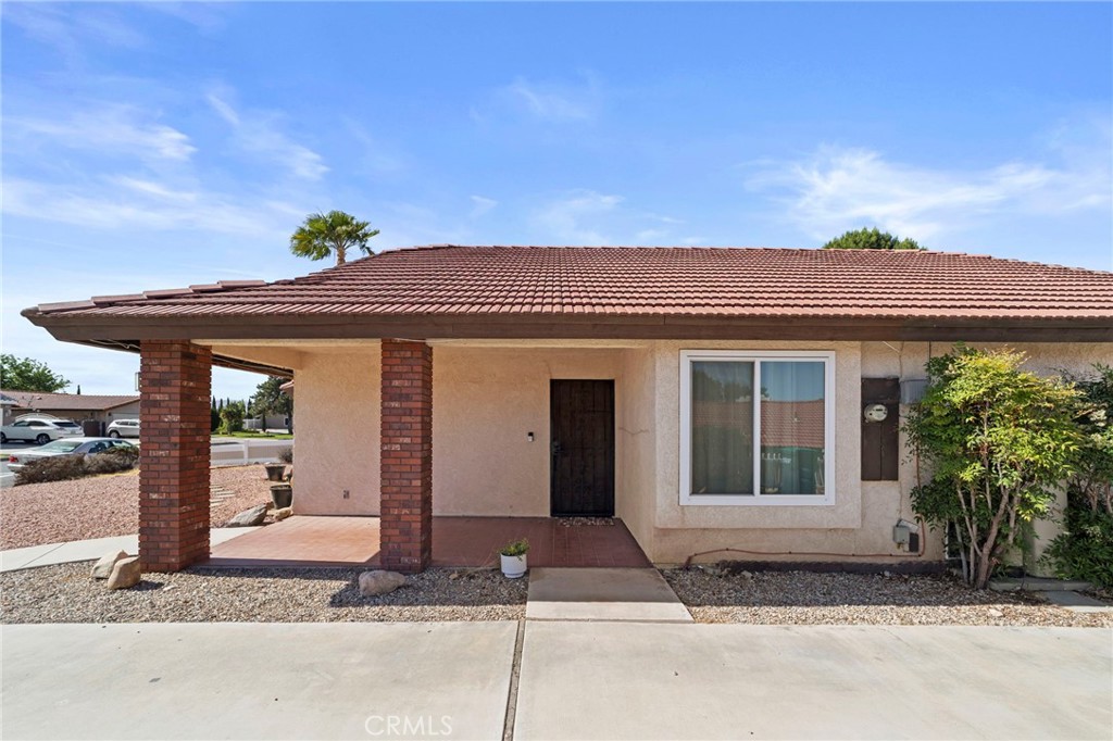 13300 Tamarisk Property Photo 6