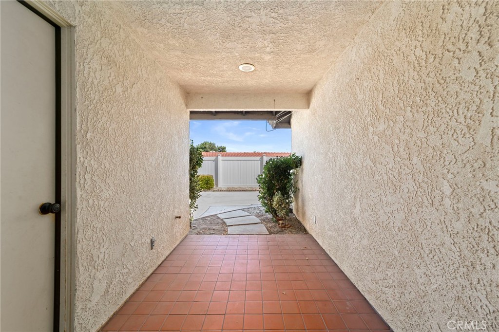 13300 Tamarisk Property Photo 29