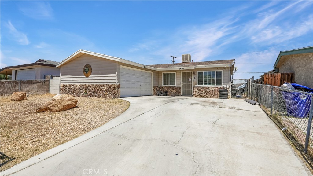 1641 Sunrise Property Photo 1