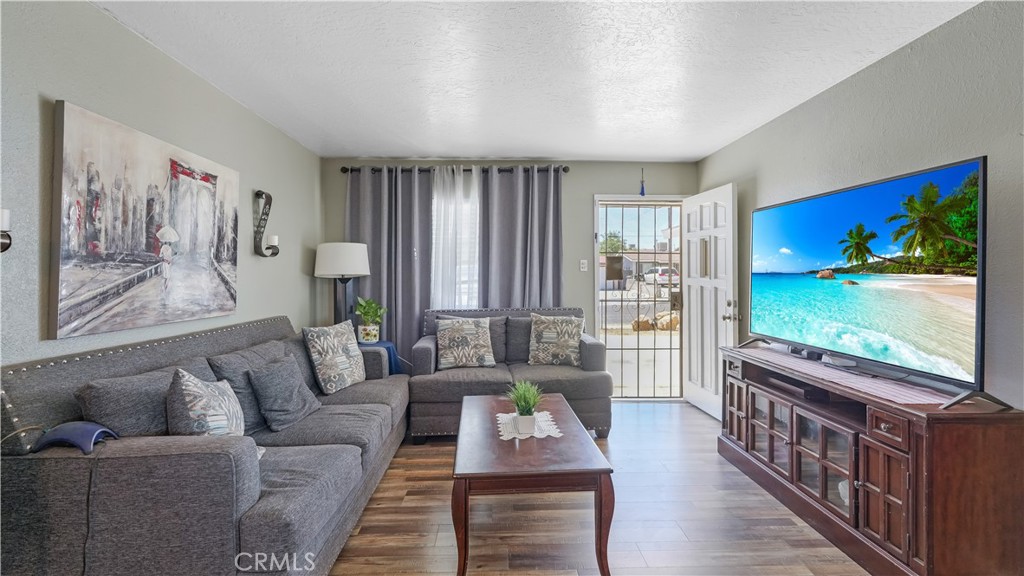 1641 Sunrise Property Photo 4