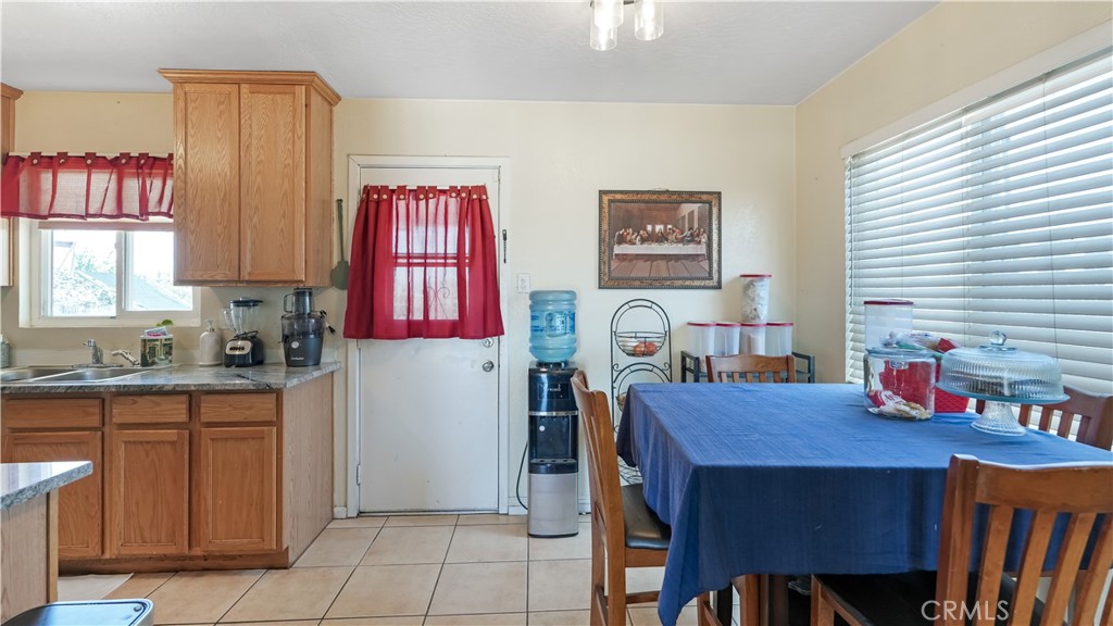 1641 Sunrise Property Photo 5
