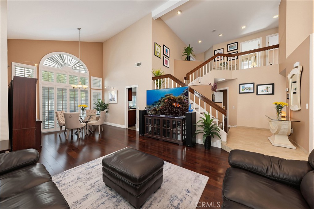 2525 Wandering Ridge Drive Property Photo 7