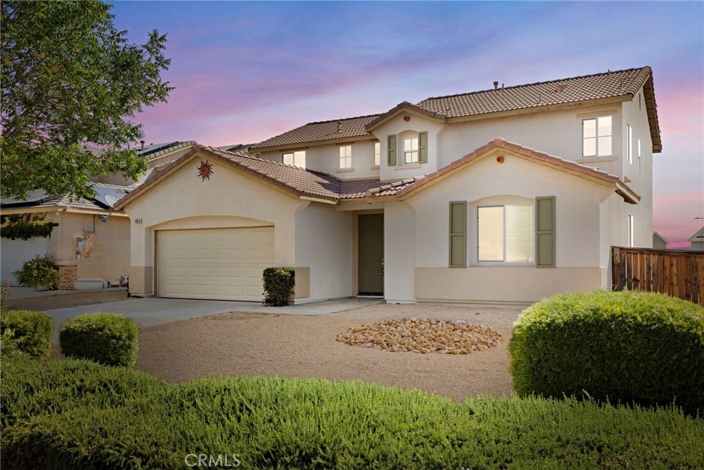 13816 Grant Way Property Photo 1