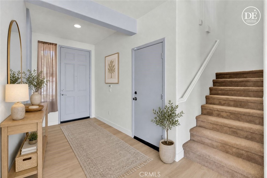 13816 Grant Way Property Photo 6