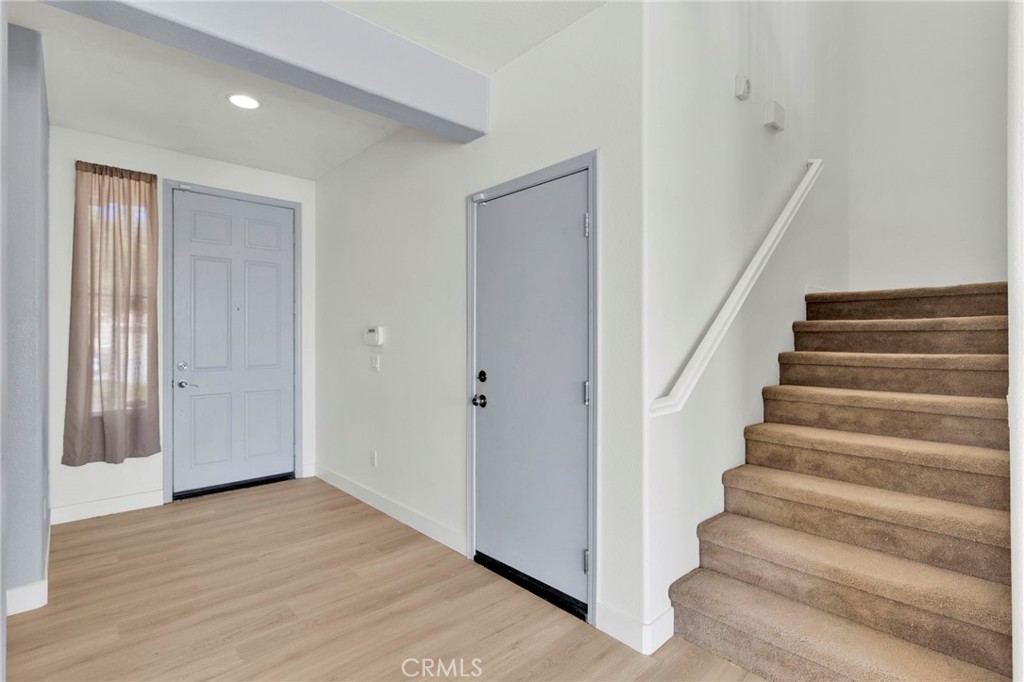 13816 Grant Way Property Photo 7