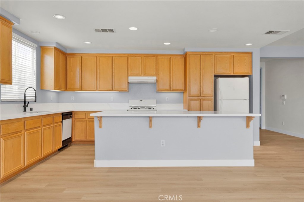 13816 Grant Way Property Photo 15