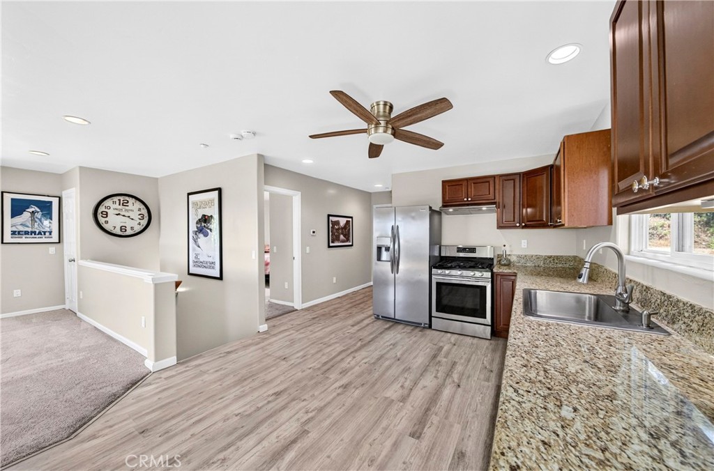 21515 Peak Circle Property Photo 5