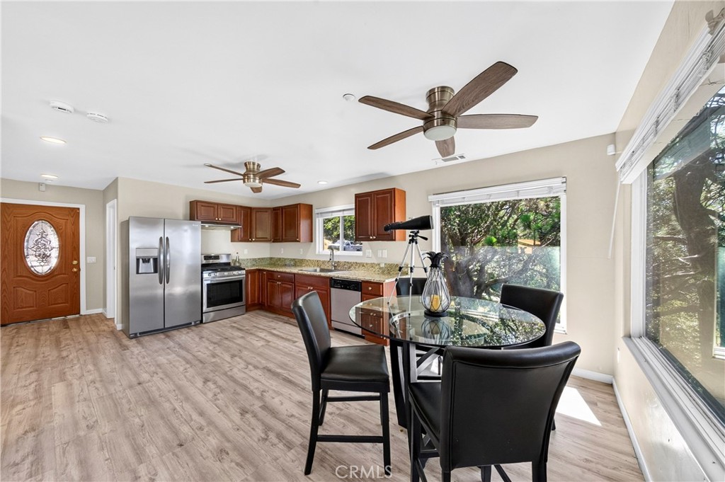21515 Peak Circle Property Photo 6