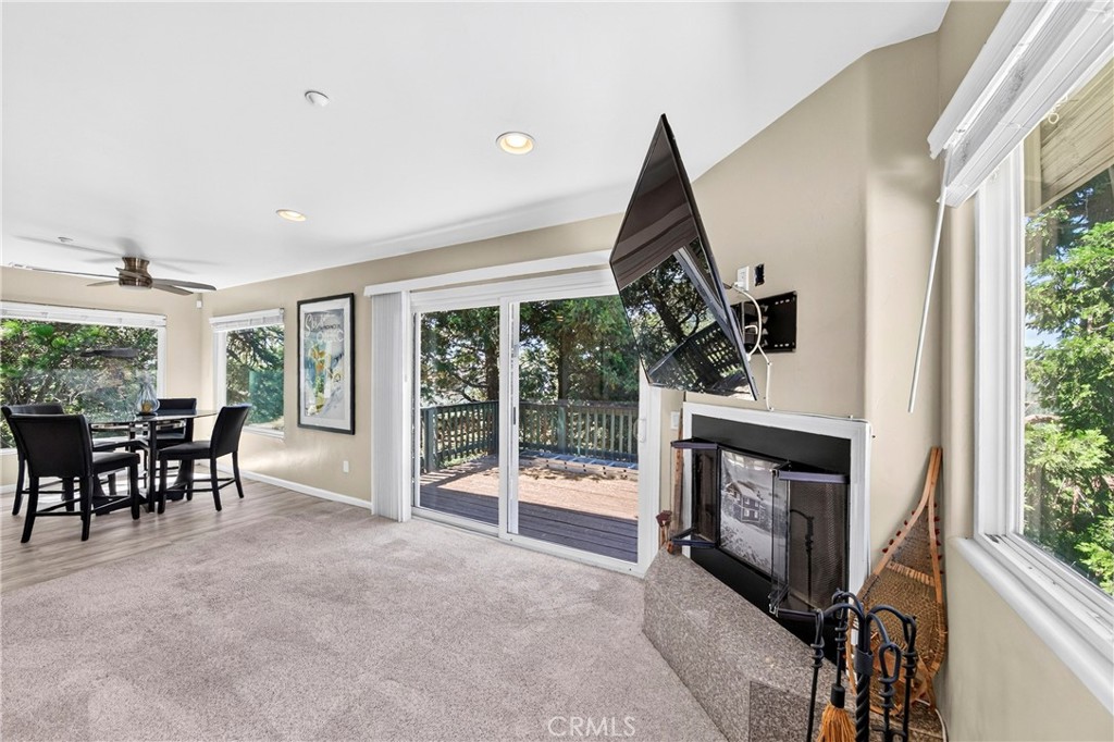 21515 Peak Circle Property Photo 9