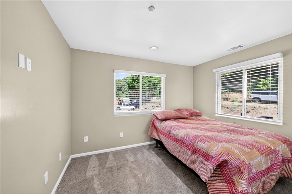 21515 Peak Circle Property Photo 14