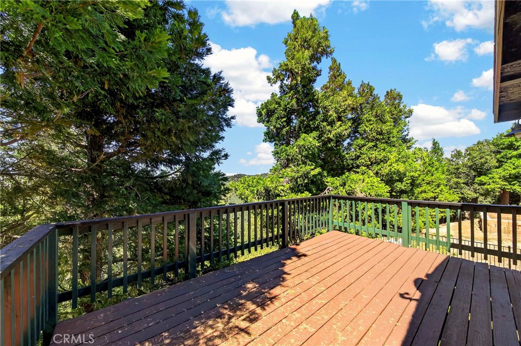 21515 Peak Circle Property Photo 21