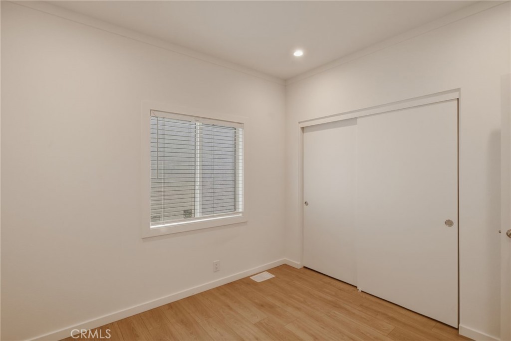 7650 Balboa Boulevard 27 Property Photo 13