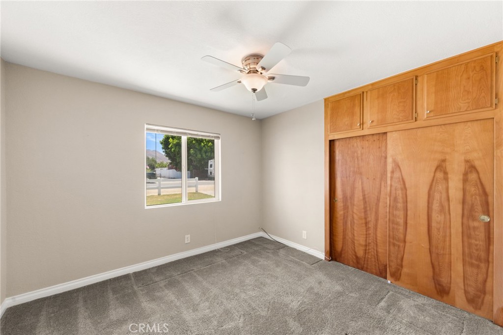 4560 Center Property Photo 14