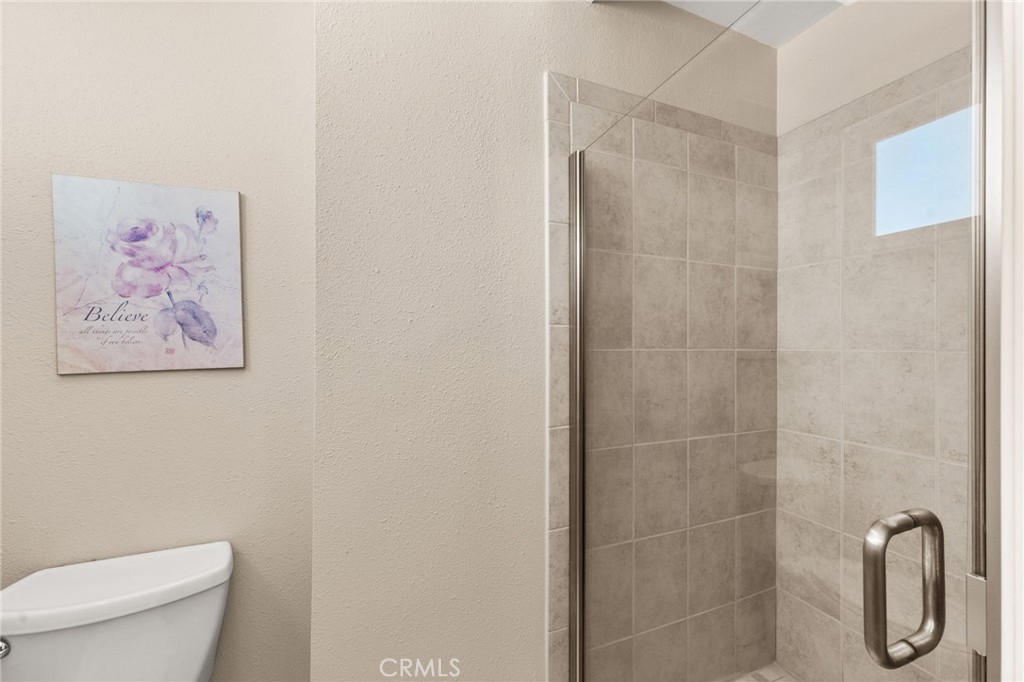 4560 Center Property Photo 22