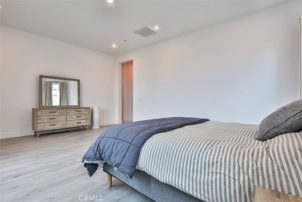 1112 W Empress Property Photo 12