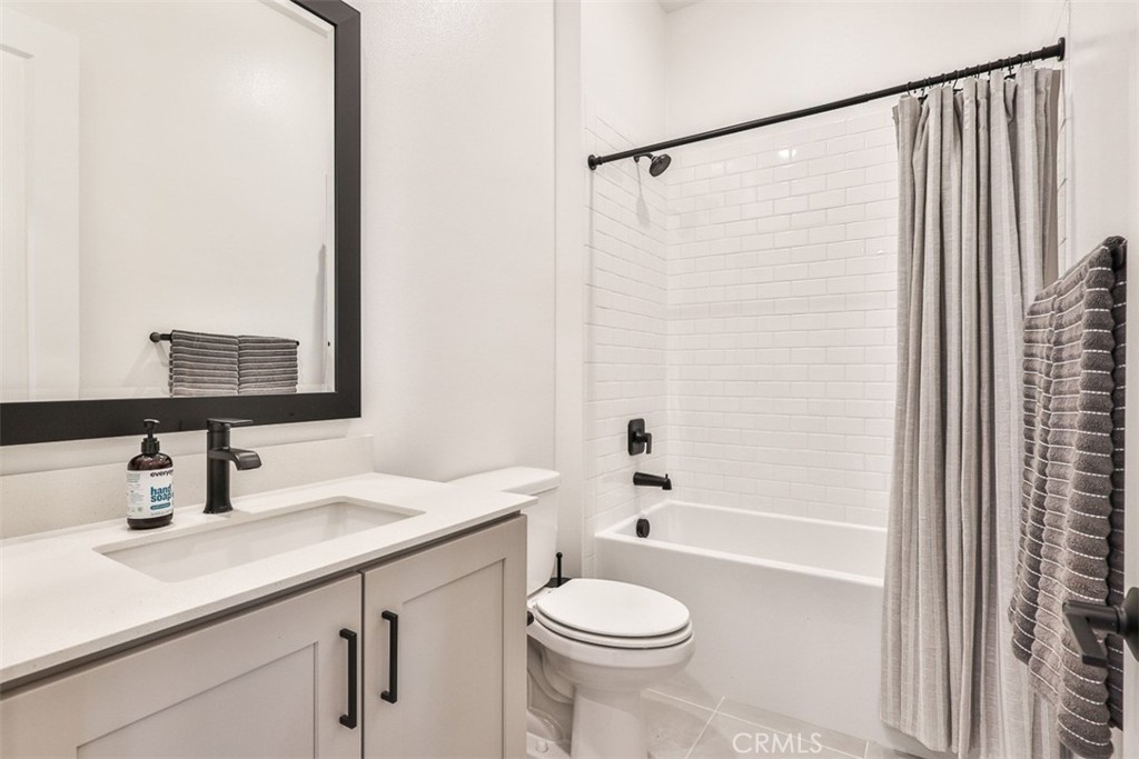 1112 W Empress Property Photo 23