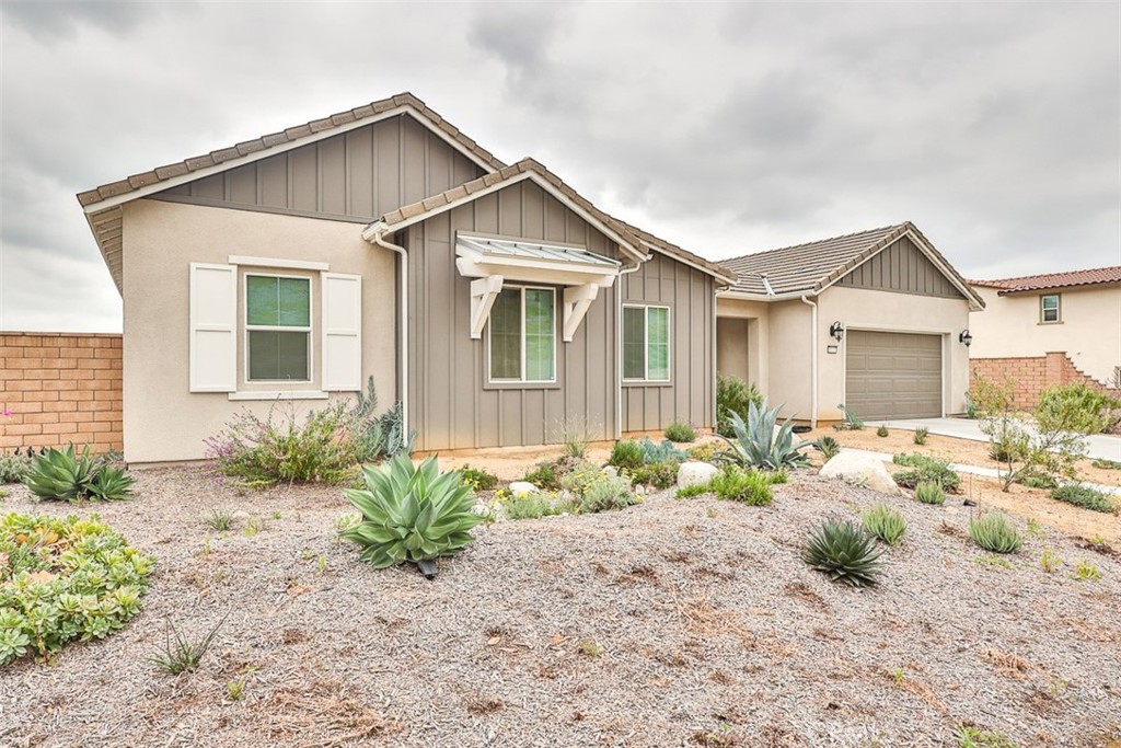 1112 W Empress Property Photo 37