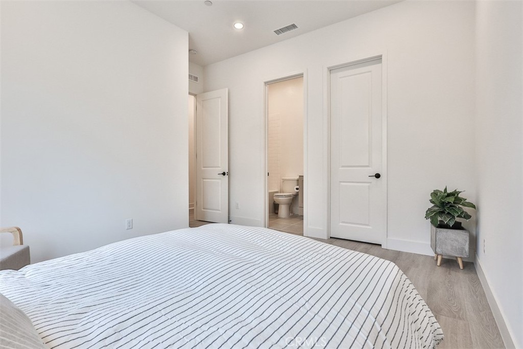 1112 W Empress Property Photo 49