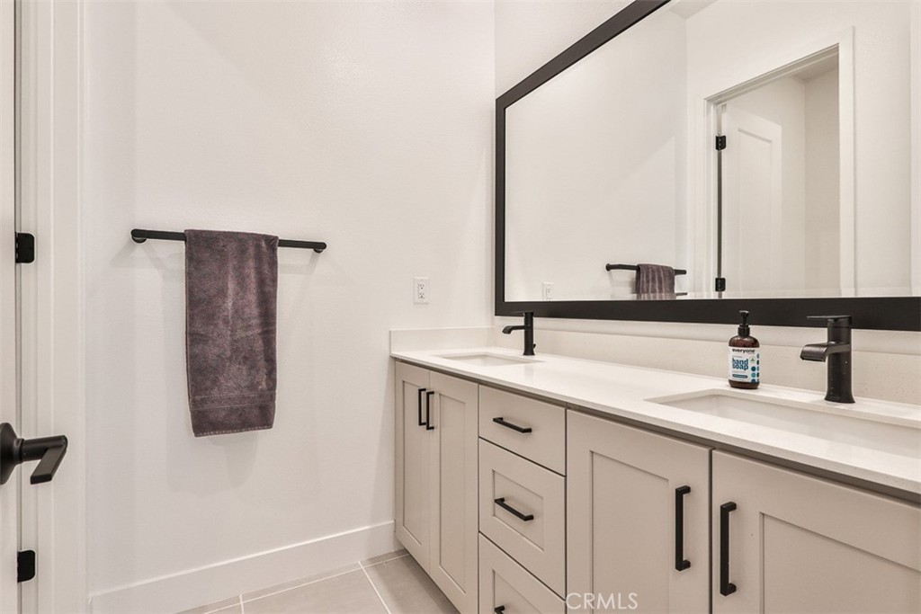 1112 W Empress Property Photo 55