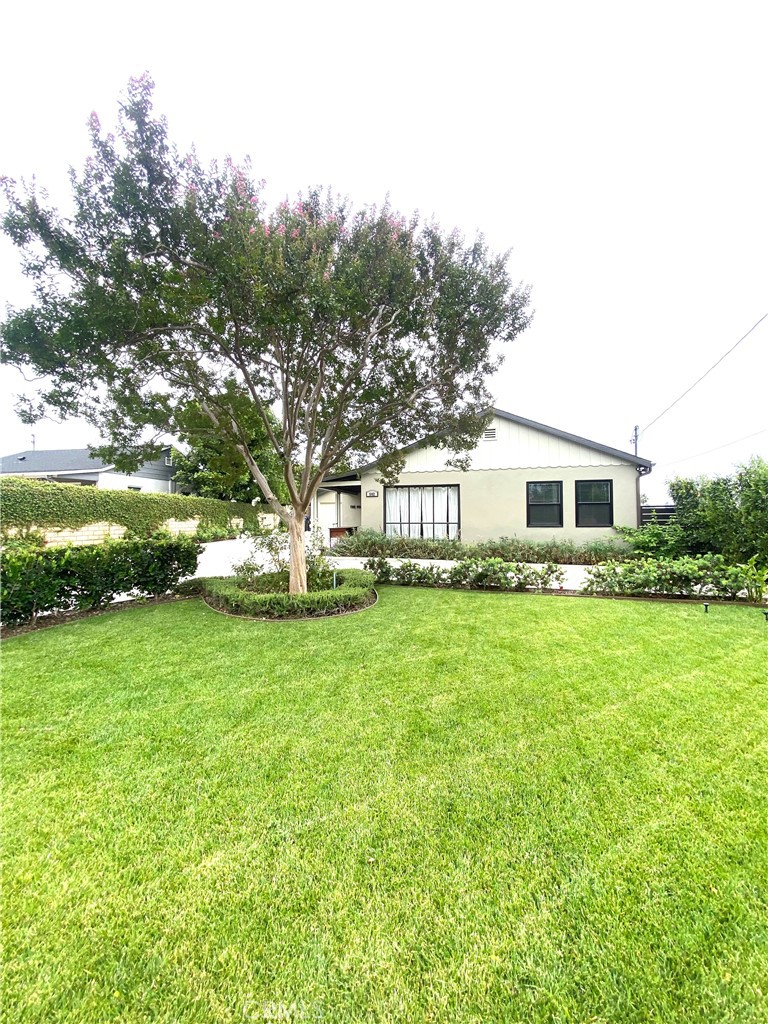 502 Bonita Avenue E Property Photo 1