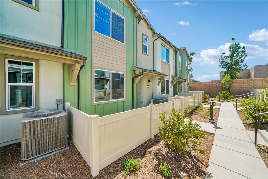 9833 Crossbay Loop 703 Property Photo 5