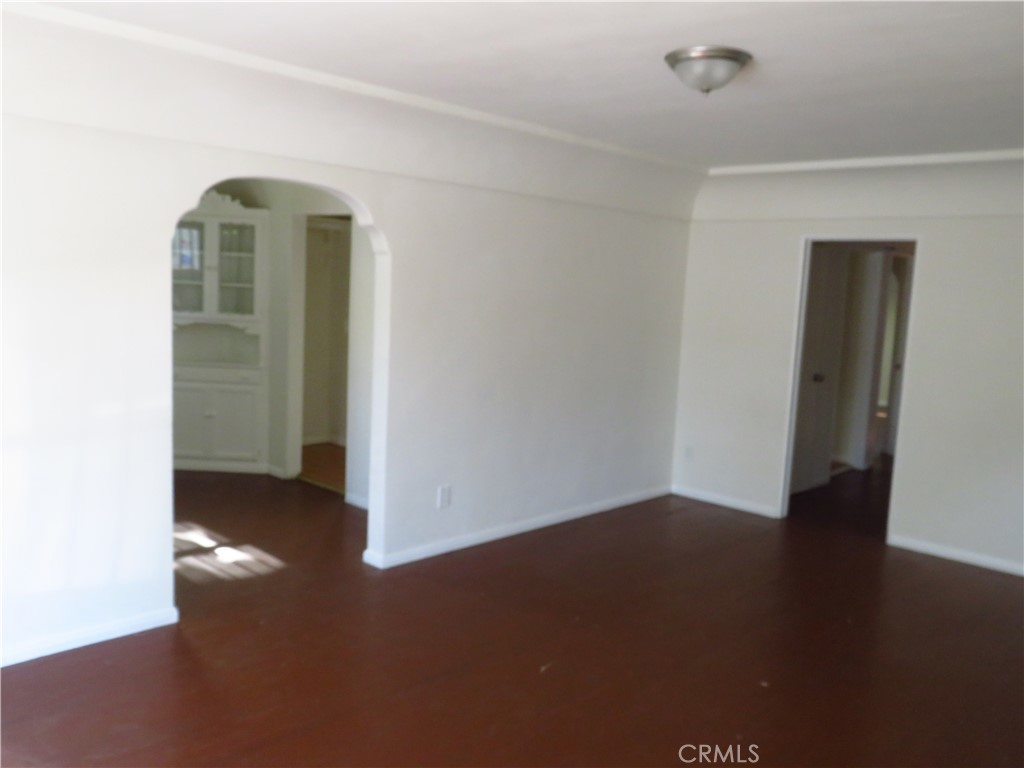 862 W 41st Street Property Photo 5