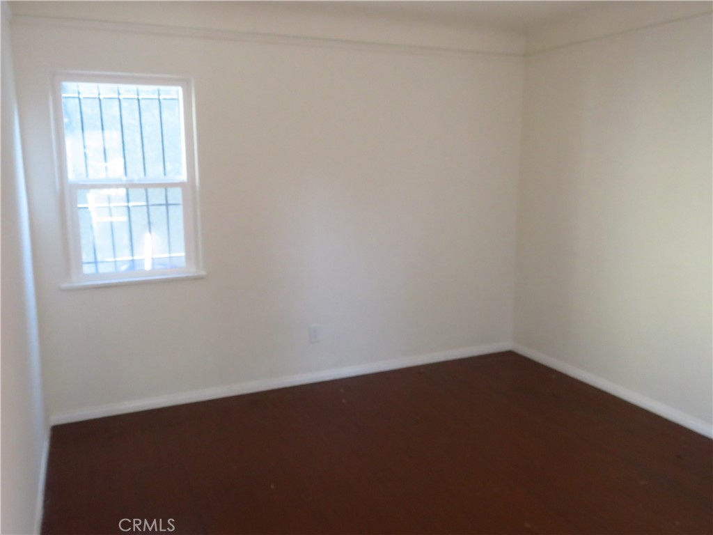 862 W 41st Street Property Photo 9