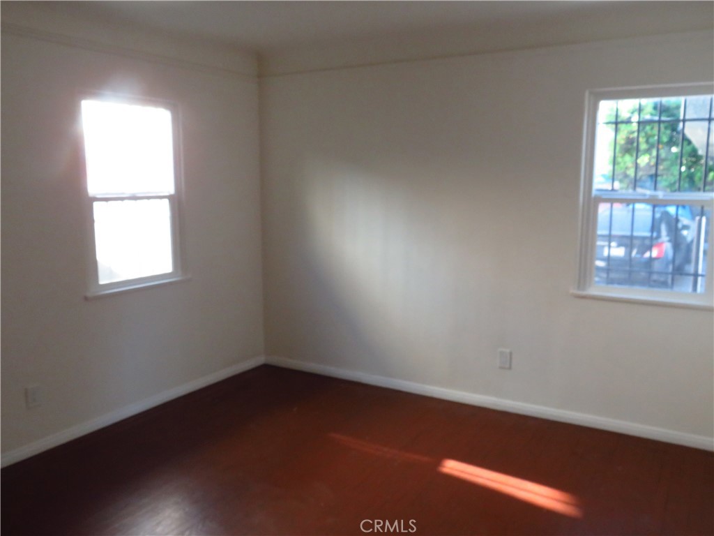 862 W 41st Street Property Photo 10