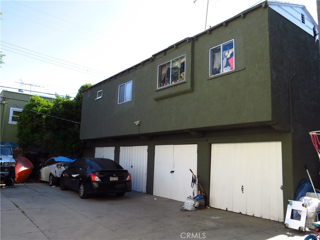 862 W 41st Street Property Photo 22