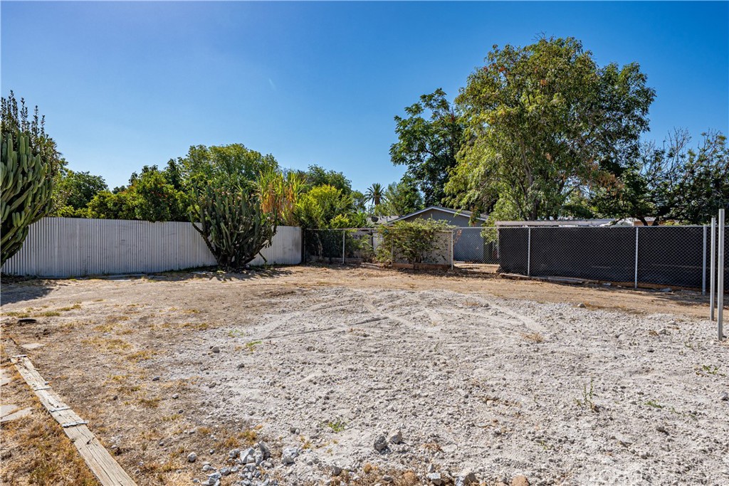 3342 Eucalyptus Avenue Property Photo 20