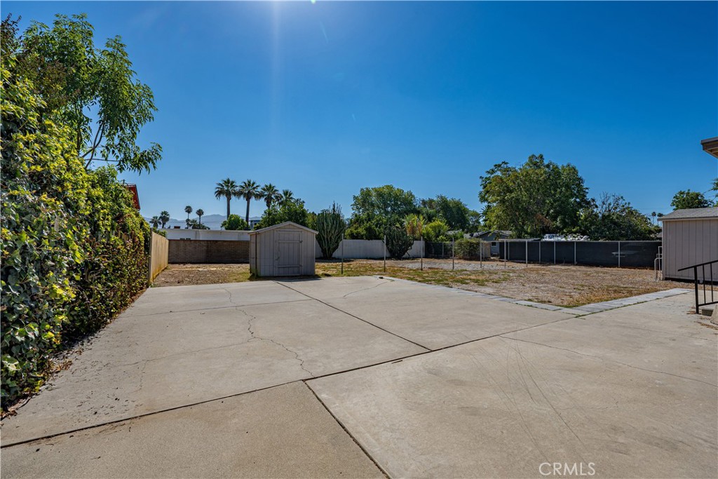 3342 Eucalyptus Avenue Property Photo 22