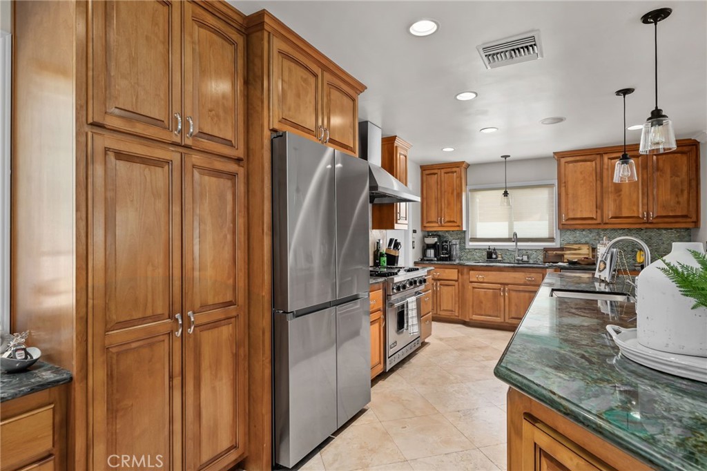 518 Converse Property Photo 12
