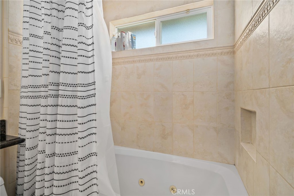 518 Converse Property Photo 28