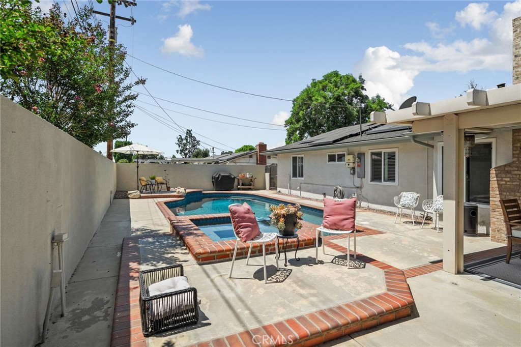 518 Converse Property Photo 32