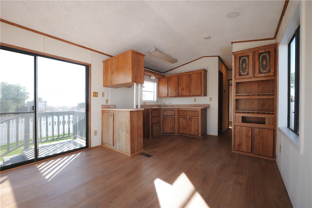 33848 Avenue G 29 Property Photo 4