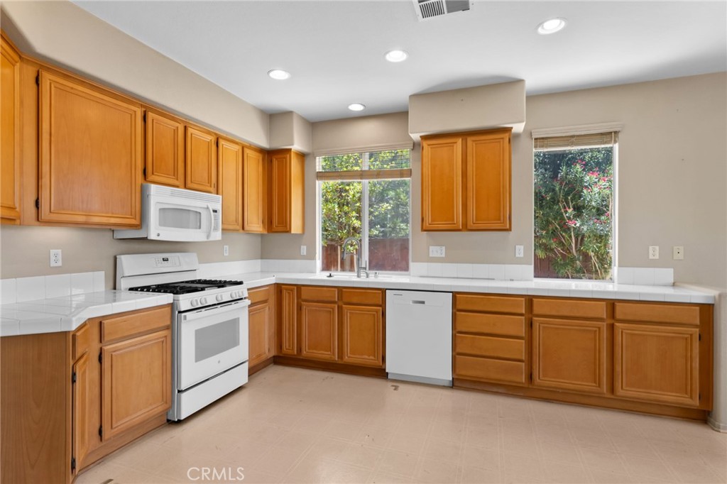 24231 Brillante Property Photo 13