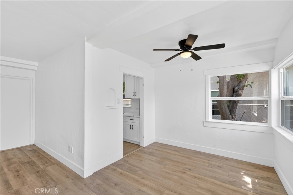 1673 N Mountain View Property Photo 8