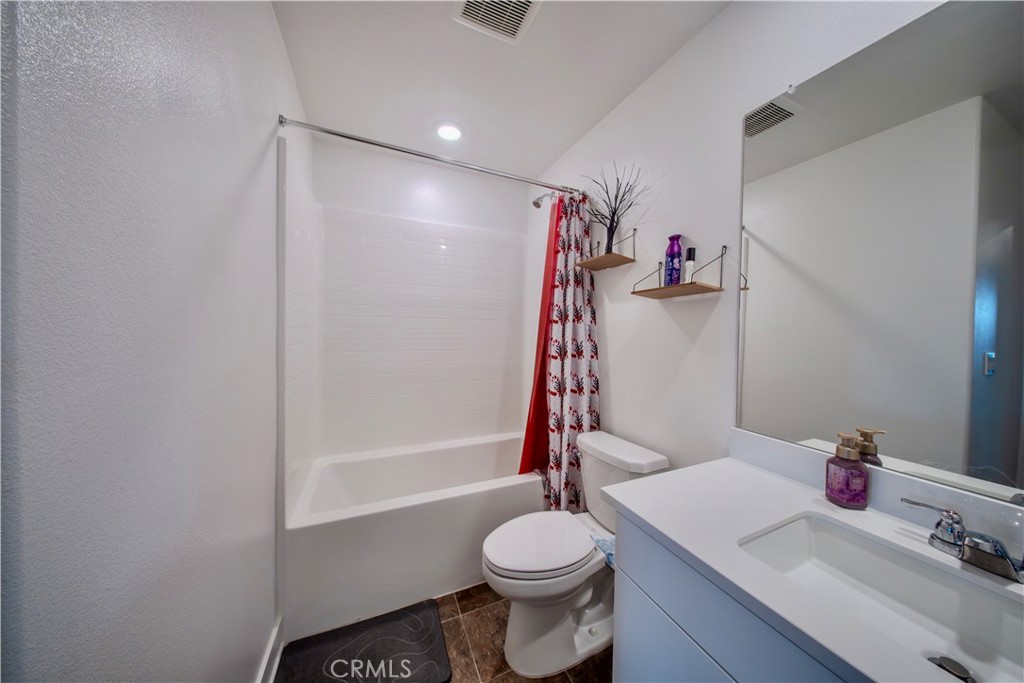 364 Castaic Way Property Photo 13
