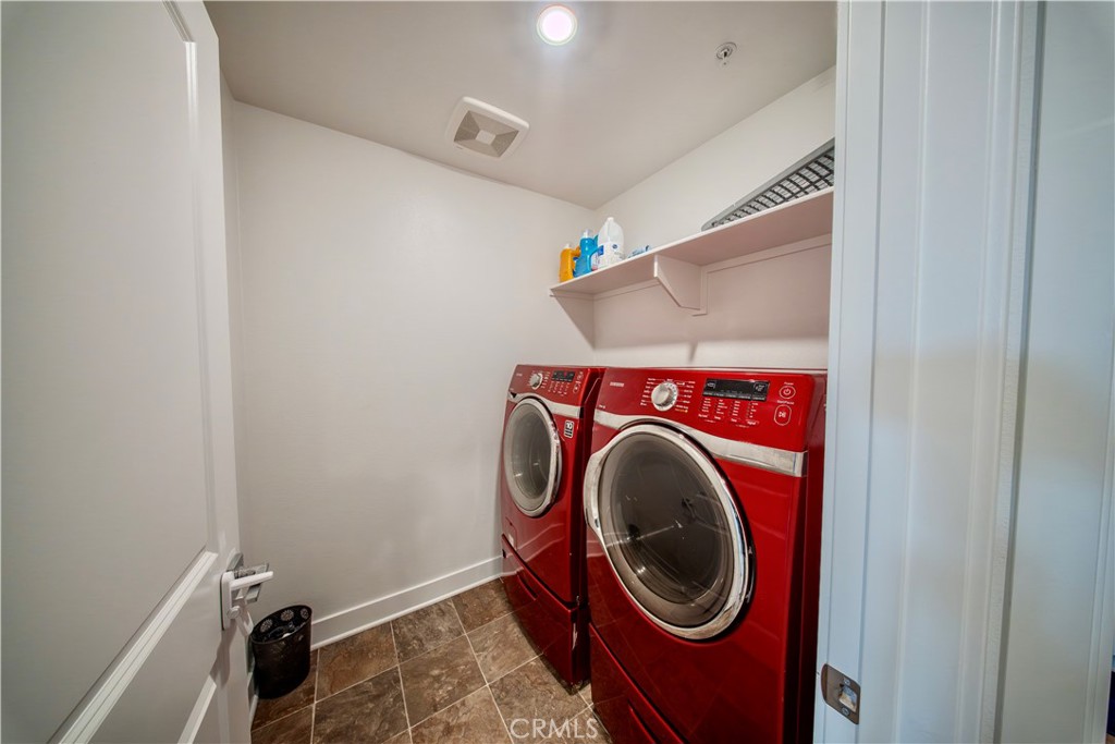 364 Castaic Way Property Photo 14