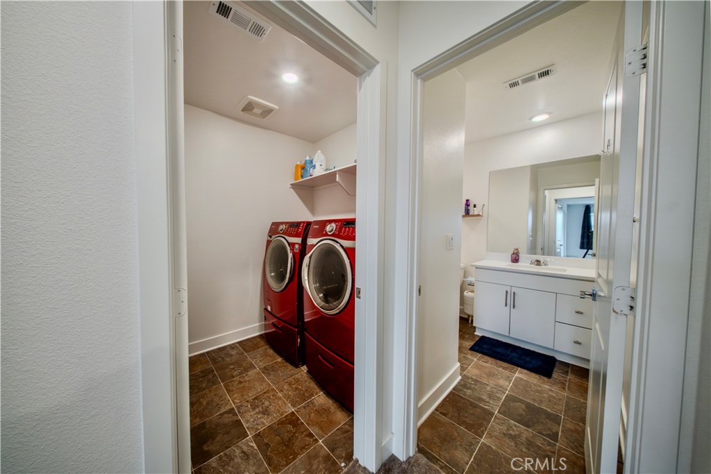 364 Castaic Way Property Photo 15