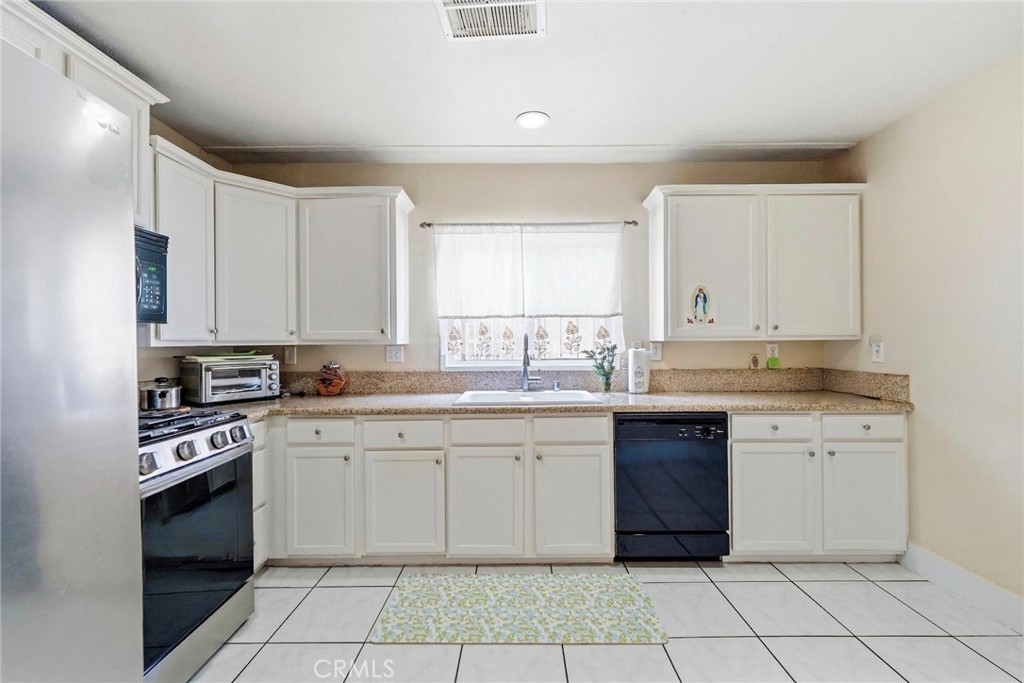 1308 W 90th Property Photo 18