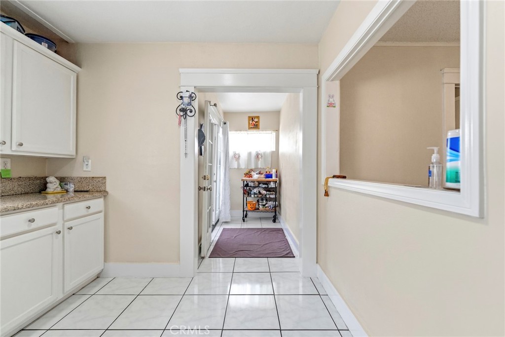 1308 W 90th Property Photo 20